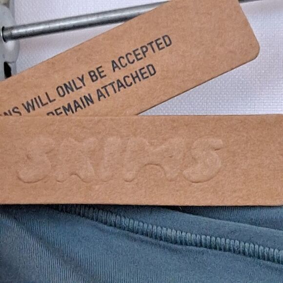 Skims ladies bikini thong panty - Picture 5 of 8